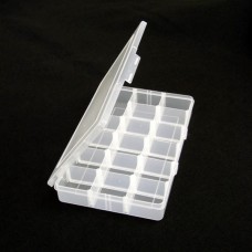 PLASTIC BOX WITH LID( 18 COMP.)